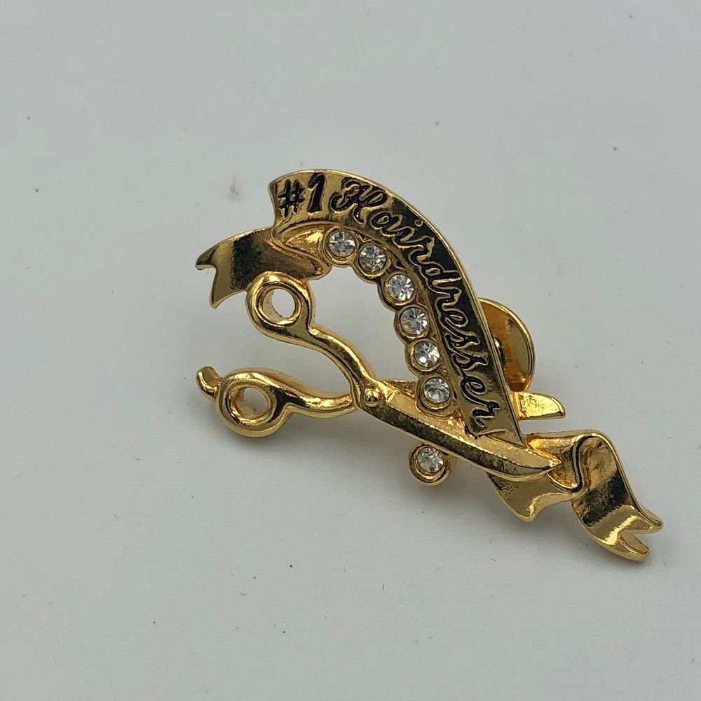 AVON #1 HAIRDRESSER GOLD TONE BROOCH/PIN